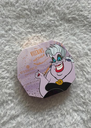 Essence Ursula Büyük Allık