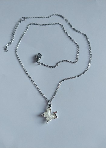 Beyaz Kelebek Kolye - Görsel 3