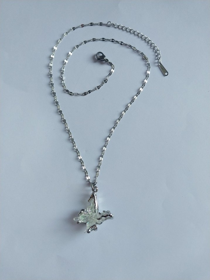 Beyaz Hologramlı Kelebek Kolye - Görsel 5