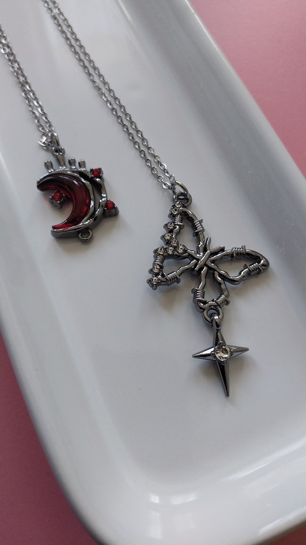 Siyah Yıldızlı Kelebek Kolye - Görsel 5