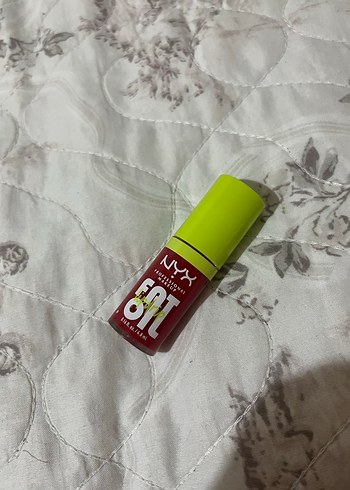 NYX FAT OIL
