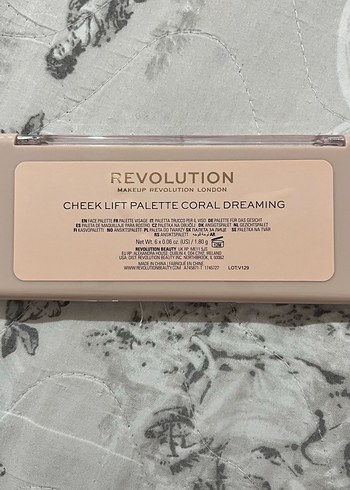Revolution Cheek Lift Allık Paleti - Görsel 5