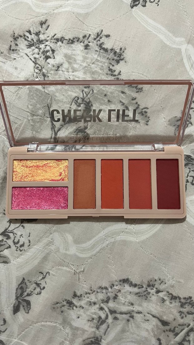 Revolution Cheek Lift Allık Paleti - Görsel 2
