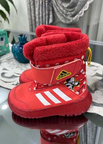 22 Beden kırmızı Renk Kız Çocuk Kırmızı Adidas Botlar Velcro