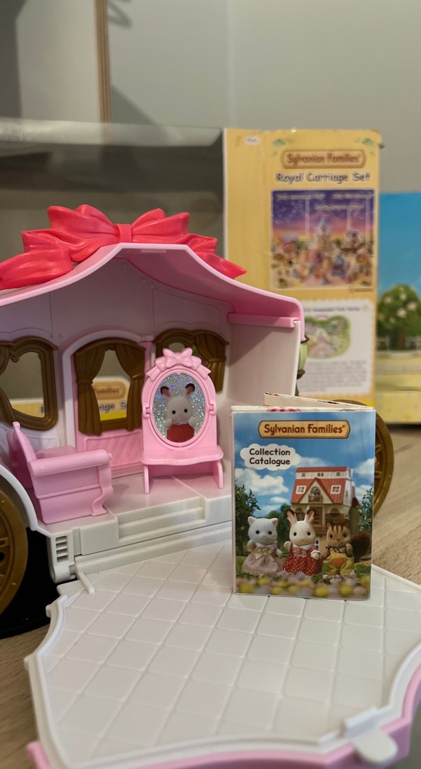 Sylvanian Families Royal Araba Seti Pembe - Görsel 4