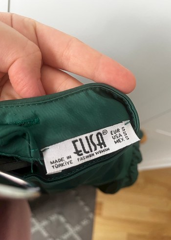 Drapeli Yüksek Yakalı Uzun Yeşil Elbise