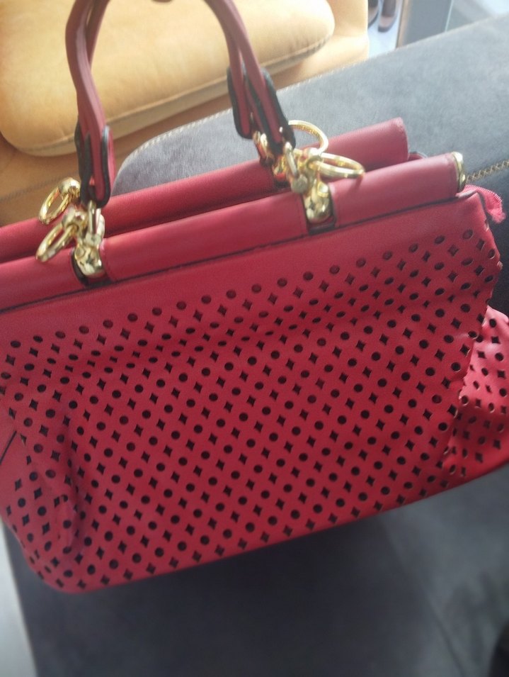 Kırmızı Deri Tokalı Kol Çantası - Görsel 3