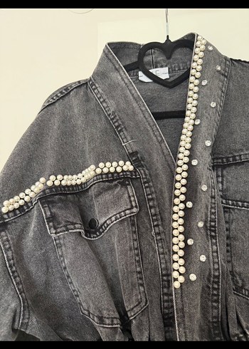 İnci İşlemeli Gri Denim Ceket