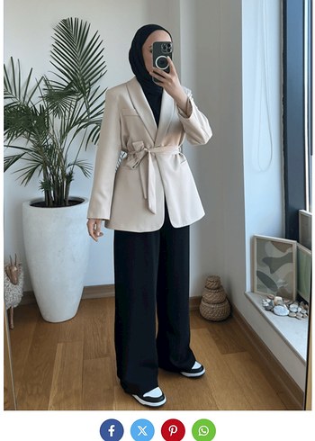 Bej Kuşaklı Kadın Blazer Ceket