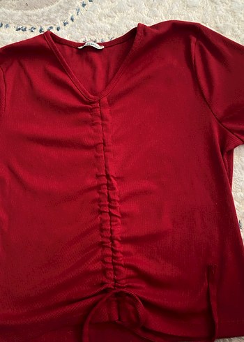 Düğmeli Kırmızı V Yaka kadın bluz - Görsel 3