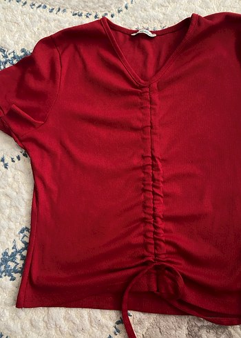 Düğmeli Kırmızı V Yaka kadın bluz - Görsel 2