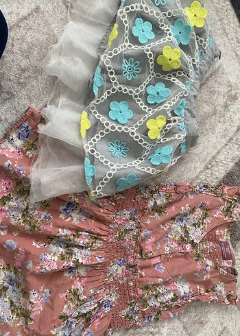 Çiçek İşlemeli Çok Renkli kız çocuk elbse - Görsel 2