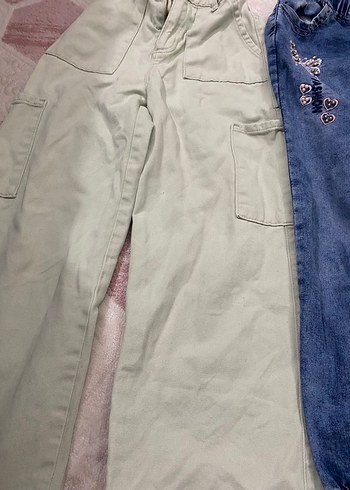 2 tane Nakışlı, bol kesim, düğmeli kız  çocuk pantolonu - Görsel 4