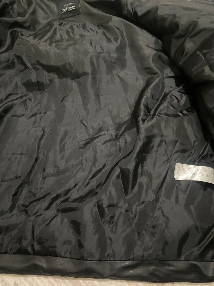 Düğmeli Siyah Deri Kadın Ceket - Görsel 2