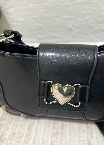 Parlak Siyah Deri Tokalı Kadın Çantası 2 tane - Görsel 2