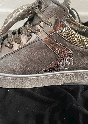 Diğer Siklik Ve Rahatlik B Tabanli Metalik Sneaker