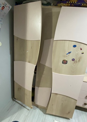 Bej Renkli Çocuk Gardırop Kapakları - Görsel 3