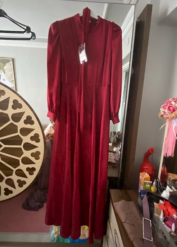 Elbisem 2 veya 3kere giyildi doğum yaptım olmuyo Oyüzden satıyor - Görsel 2