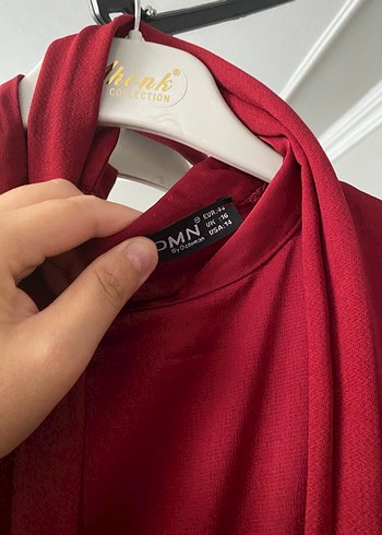 Elbisem 2 veya 3kere giyildi doğum yaptım olmuyo Oyüzden satıyor - Görsel 3