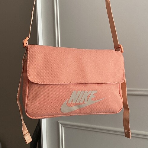 Nike pudra spor çanta