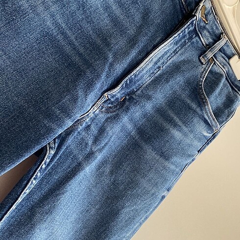 Lee Lee x H&M jean