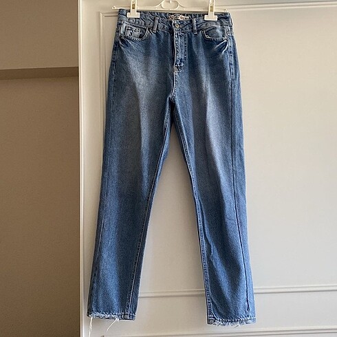 mom jean