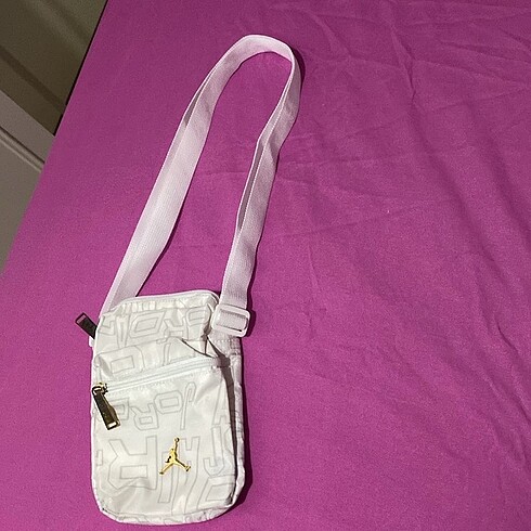 Beden Nike air jordan mini çanta
