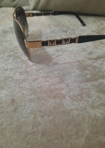 Escada Bej Çerçeveli Klasik Kadın Güneş Gözlüğü