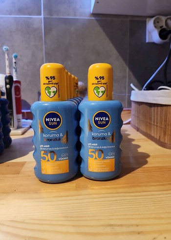 Nivea Sun Koruma & Bronzlaştırıcı SPF 50 Güneş Sütü