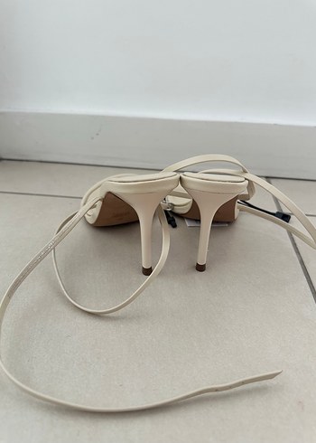 Zara Zara Bej İnce Topuklu Minimalist Kadın Sandalet