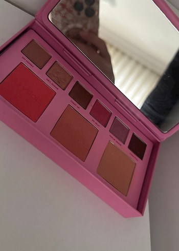 Beden Benefit Göz Farı Paleti - Pembe Tonlar