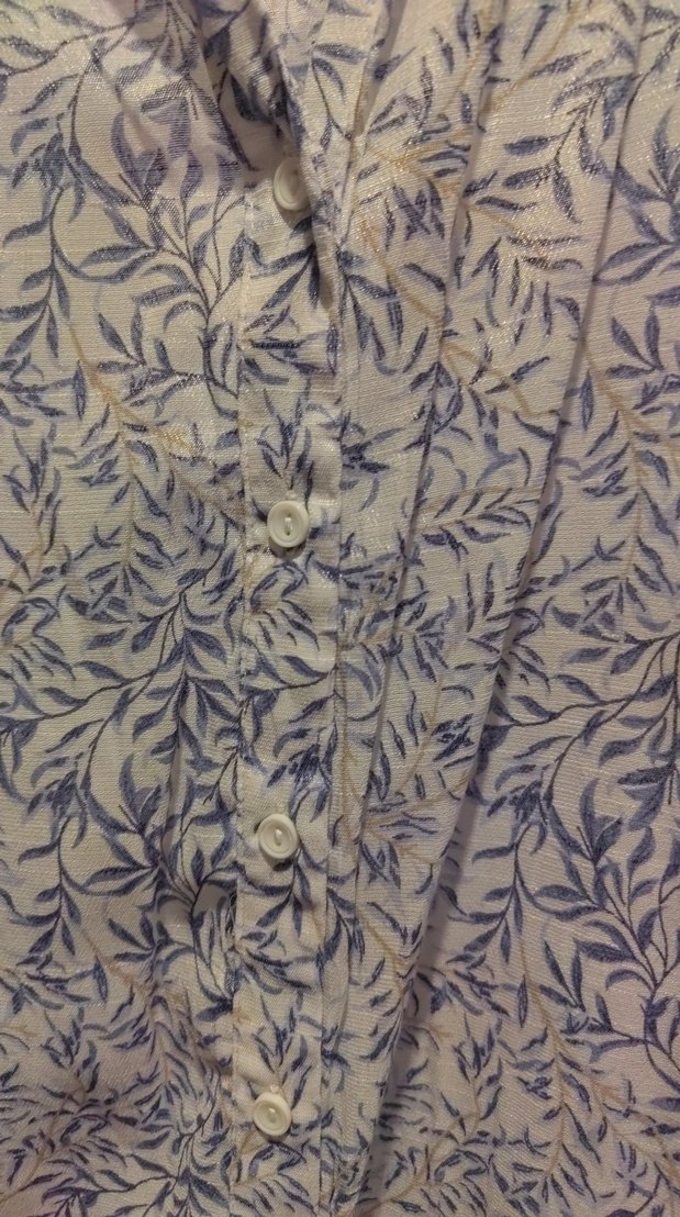 Bohem V Yaka Düğmeli Gri Desenli Kadın Bluz - Görsel 3