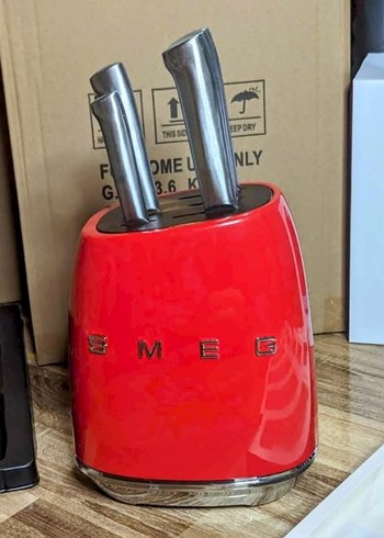 Smeg Standlı Bıçak Seti sıfır ambalajında