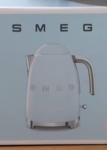 Smeg KLF03PKEU Su Isıtıcı/Kettle Pembe sıfır ambalajında