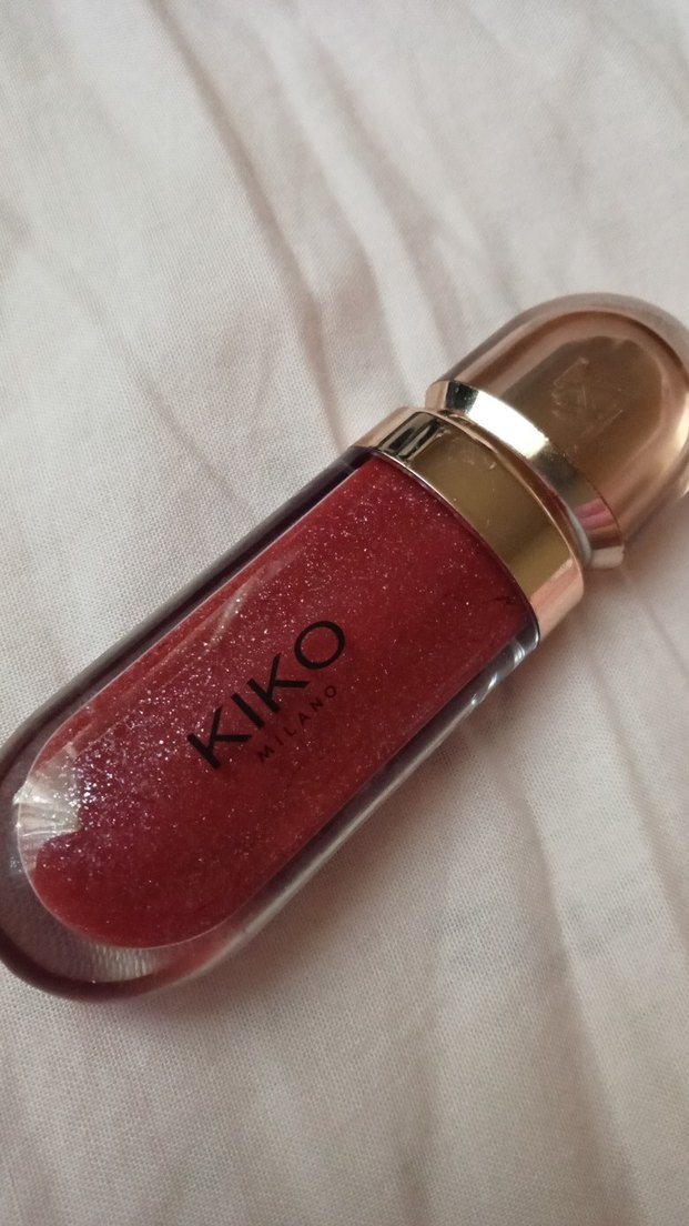 Parlak Kırmızı Sıvı Ruj - Görsel 2