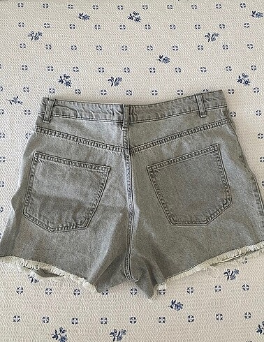 42 Beden Jean Şort