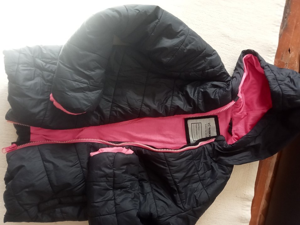 Kız Çocuk Siyah Kapüşonlu Fermuarlı Mont - Görsel 4