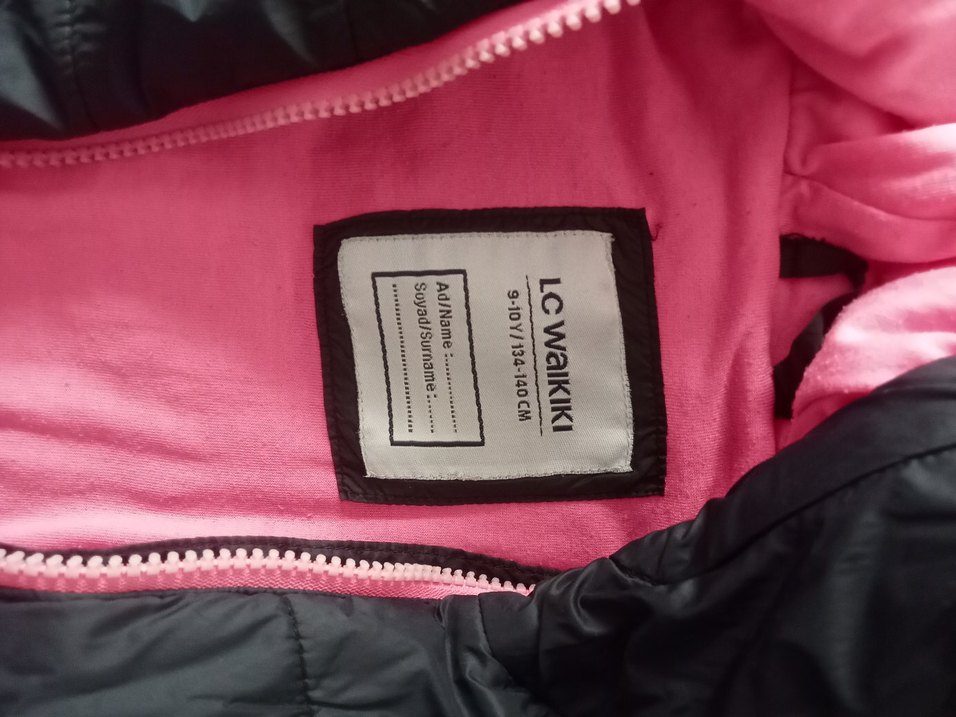 Kız Çocuk Siyah Kapüşonlu Fermuarlı Mont - Görsel 3