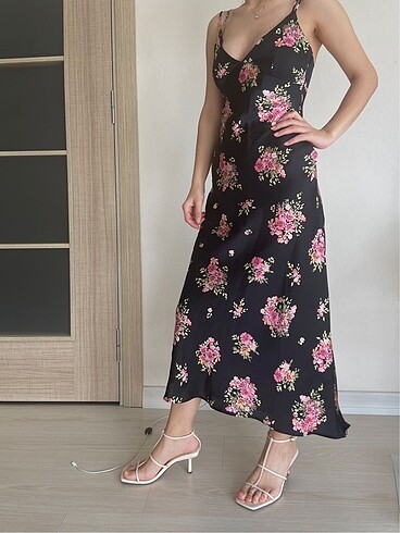 Zara saten elbise