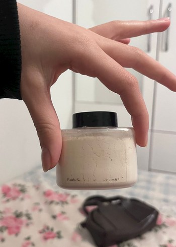 Revolution Yarı Saydam Loose Baking Toz Pudra - Görsel 5