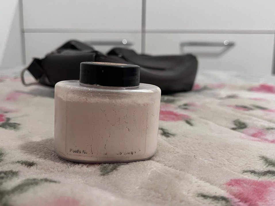 Revolution Yarı Saydam Loose Baking Toz Pudra - Görsel 2