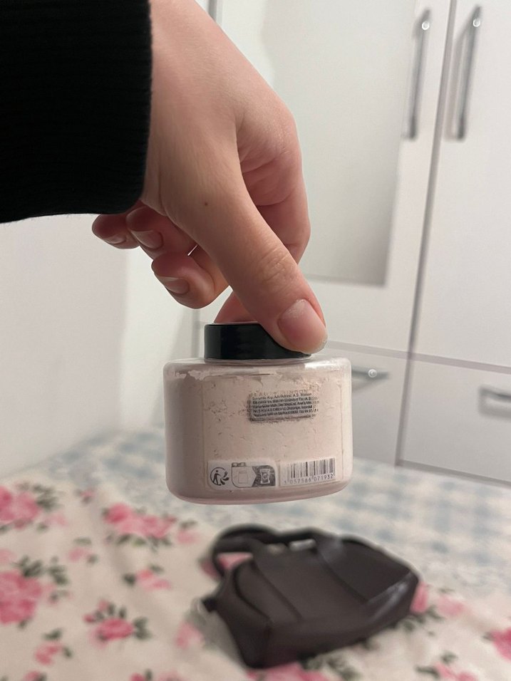 Revolution Yarı Saydam Loose Baking Toz Pudra - Görsel 3