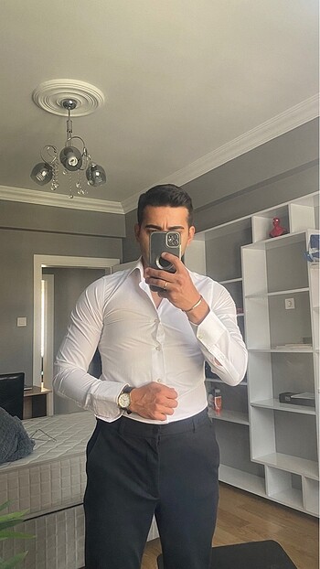 Beyaz gömlek