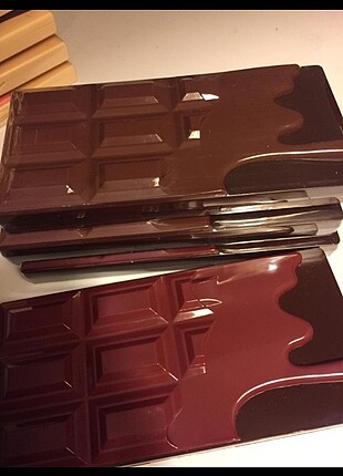 Maybelline 12li far paleti