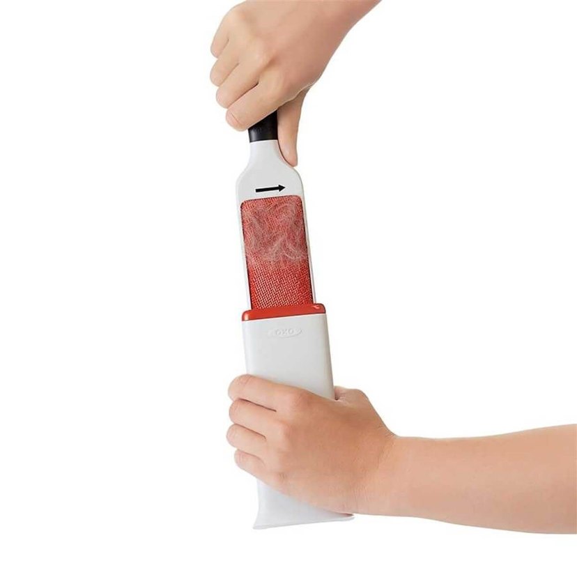 Oxo Good Grips FurLifter kendini temizleyen tüy/mobilya fırçası - Görsel 3