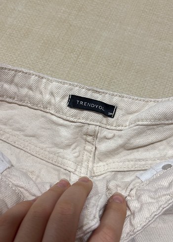 Zara Kadın Beyaz Mini Denim Şort - Görsel 2