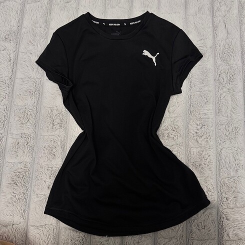 Puma T-Shirt - XS Beden