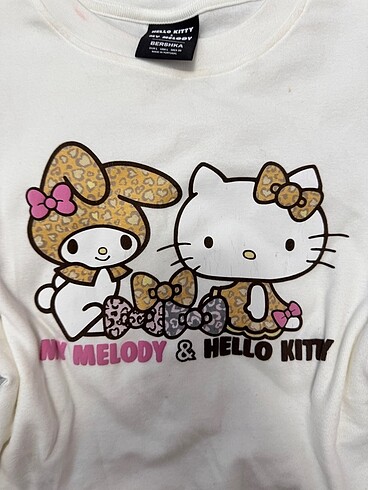 l Beden Bershka Hello Kitty T-Shirt