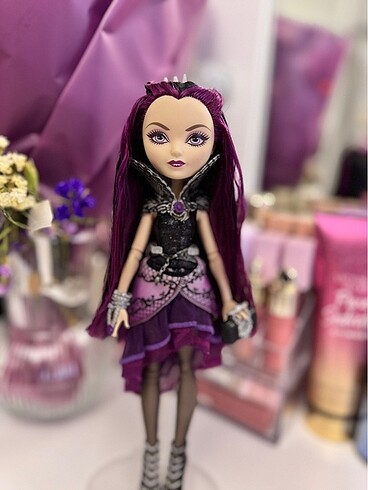Beden Renk Ever After High Raven Queen