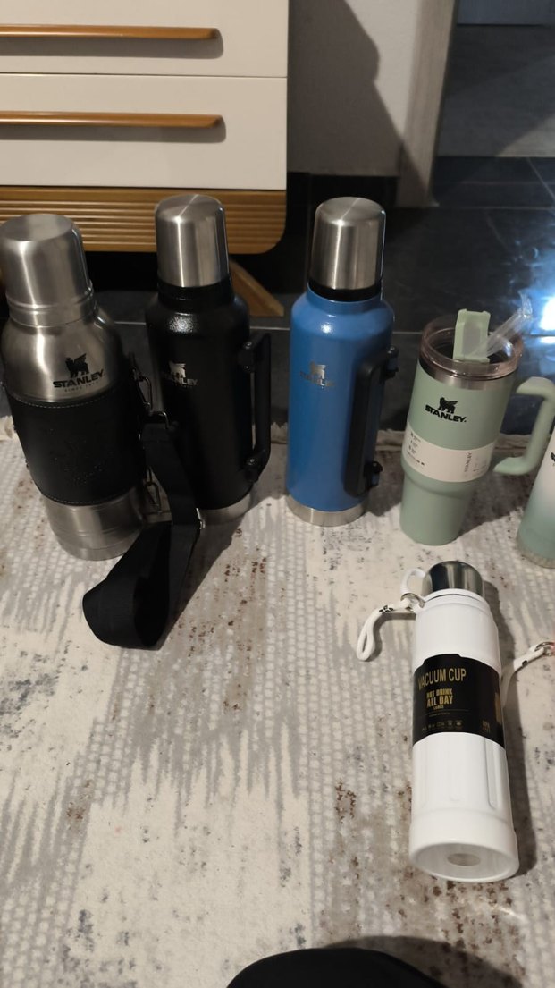 Stanley Siyah Termos 750 ml - Görsel 2